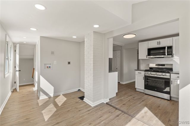 230 Earl Avenue, Salina, NY 13211