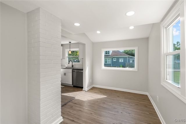 230 Earl Avenue, Salina, NY 13211