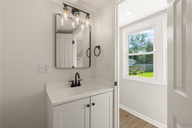 230 Earl Avenue, Salina, NY 13211