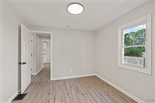 230 Earl Avenue, Salina, NY 13211