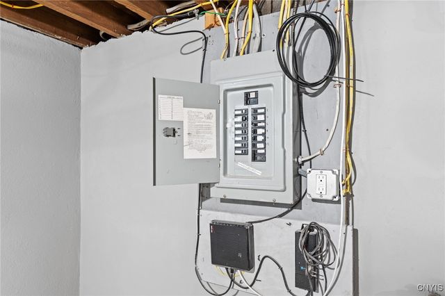 230 Earl Avenue, Salina, NY 13211