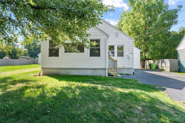 230 Earl Avenue, Salina, NY 13211