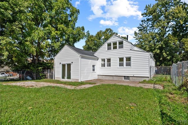 230 Earl Avenue, Salina, NY 13211