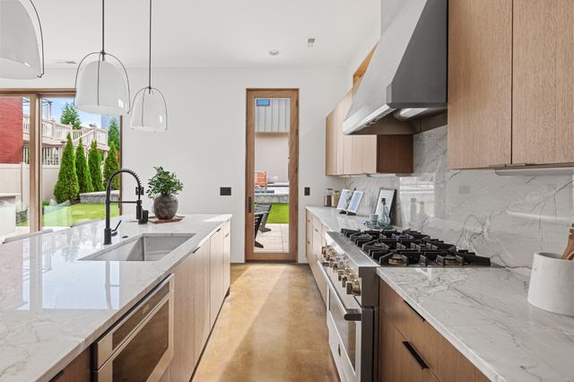 1603 5th Ave, N, Nashville, TN 37208