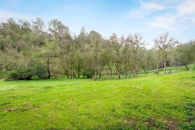 16004 Perimeter Rd, Grass Valley, CA 95949