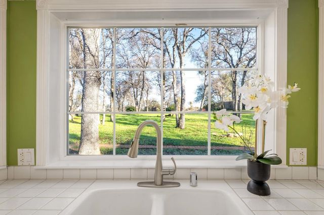 16004 Perimeter Rd, Grass Valley, CA 95949