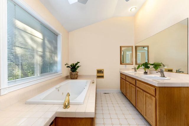 16004 Perimeter Rd, Grass Valley, CA 95949