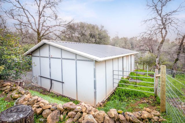 16004 Perimeter Rd, Grass Valley, CA 95949