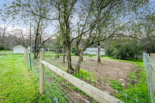 16004 Perimeter Rd, Grass Valley, CA 95949