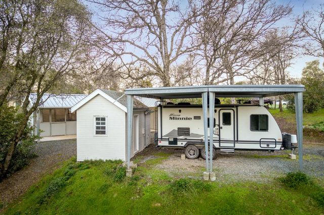 16004 Perimeter Rd, Grass Valley, CA 95949