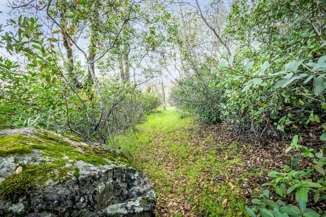 16004 Perimeter Rd, Grass Valley, CA 95949
