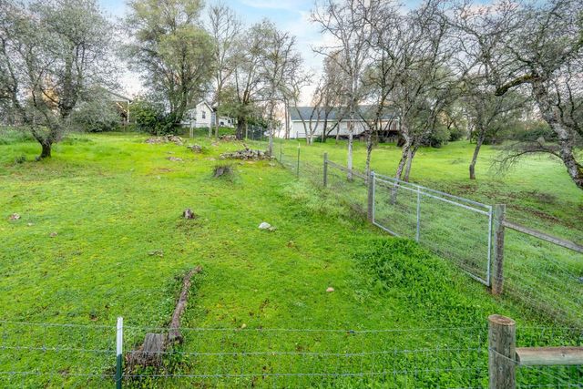 16004 Perimeter Rd, Grass Valley, CA 95949