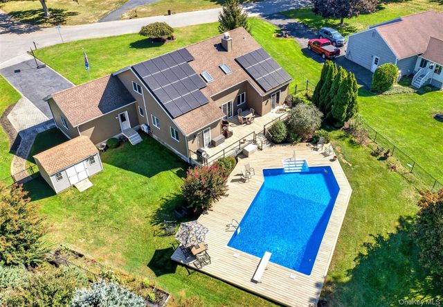 61 Eileen Circle, Jamesport, NY 11947