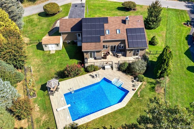 61 Eileen Circle, Jamesport, NY 11947