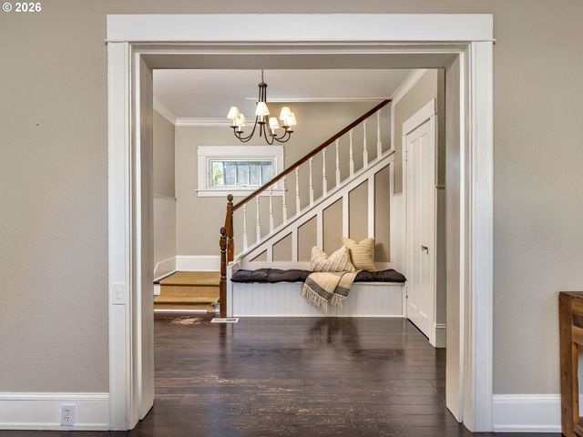 5651 Se KING Rd, Milwaukie, OR 97222