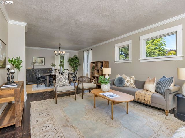 5651 Se KING Rd, Milwaukie, OR 97222