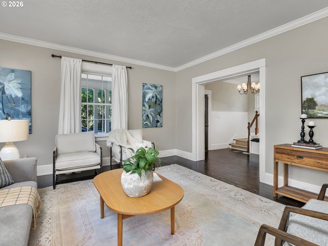 5651 Se KING Rd, Milwaukie, OR 97222