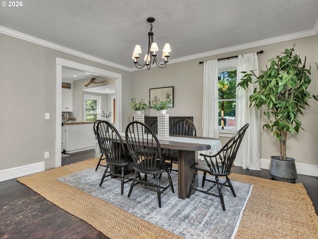 5651 Se KING Rd, Milwaukie, OR 97222