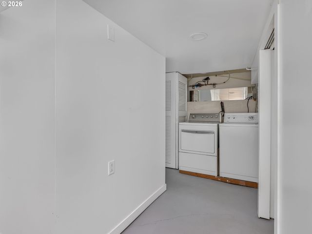 5651 Se KING Rd, Milwaukie, OR 97222