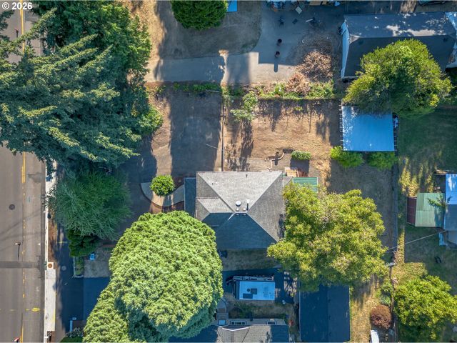 5651 Se KING Rd, Milwaukie, OR 97222