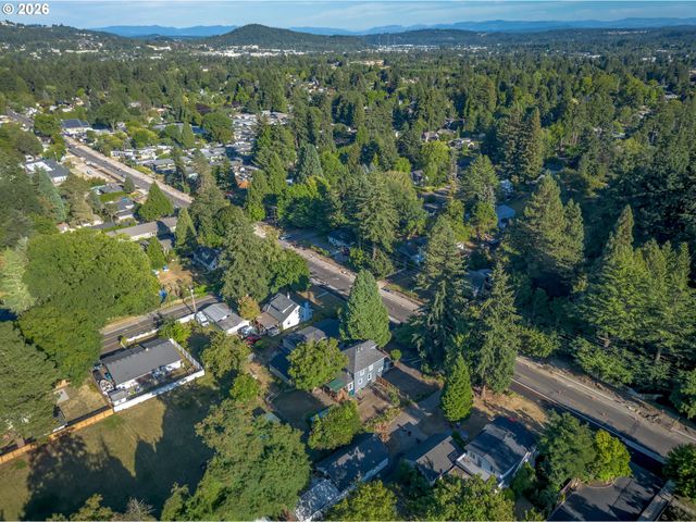 5651 Se KING Rd, Milwaukie, OR 97222