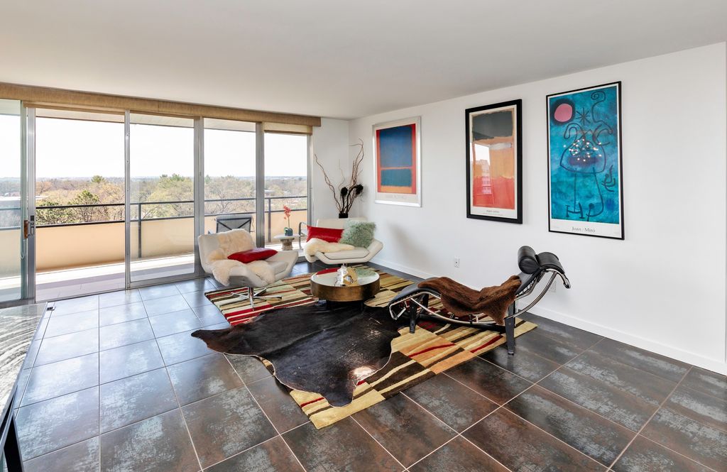 3663 Grand Avenue 905, Des Moines, IA 50312