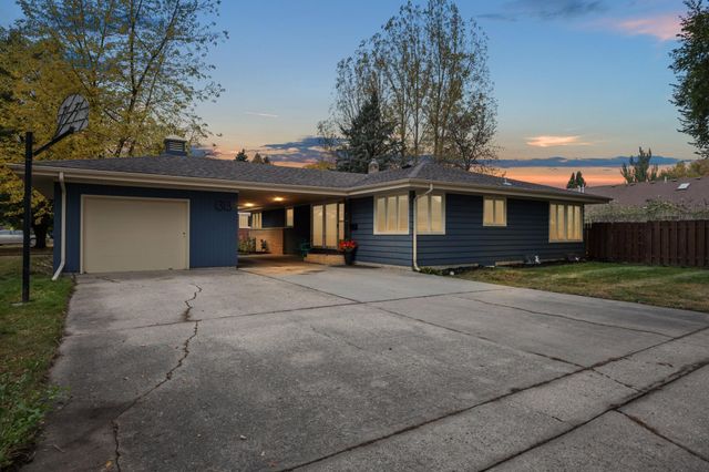 1313 2nd Street S, Moorhead, MN 56560