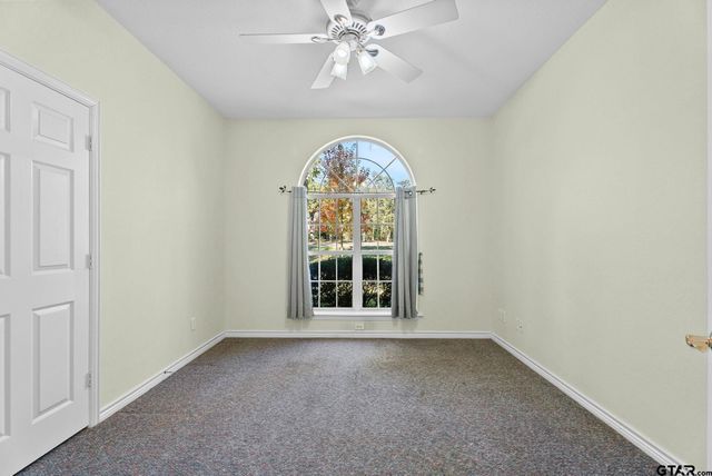 12900 Winding Oak, Lindale, TX 75771