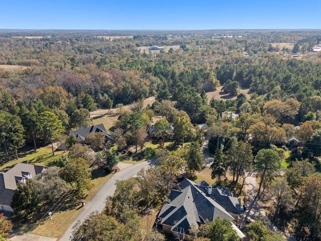 12900 Winding Oak, Lindale, TX 75771