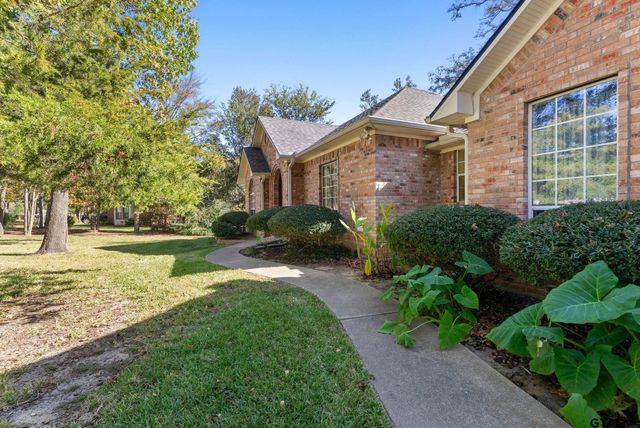 12900 Winding Oak, Lindale, TX 75771