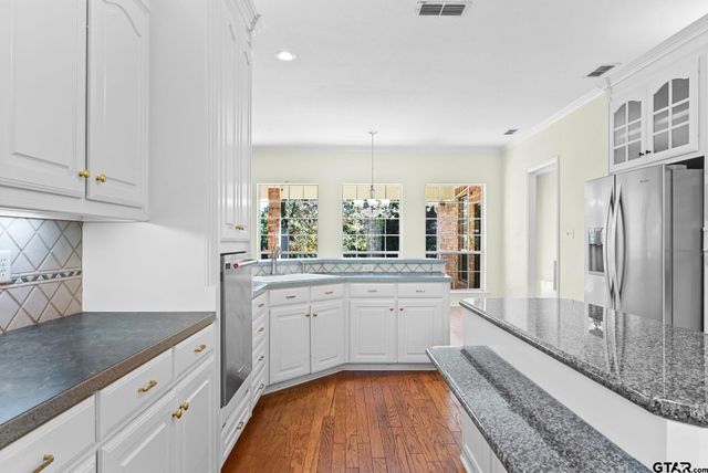 12900 Winding Oak, Lindale, TX 75771