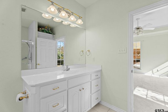 12900 Winding Oak, Lindale, TX 75771