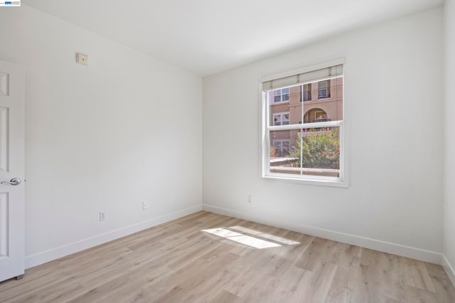 3290 Maguire Way 101, Dublin, CA 94568