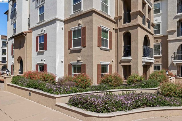 3290 Maguire Way 101, Dublin, CA 94568