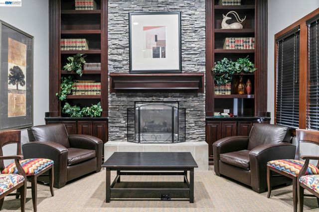 3290 Maguire Way 101, Dublin, CA 94568