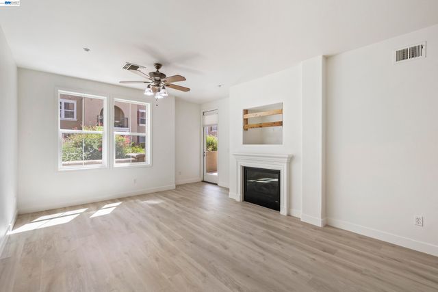 3290 Maguire Way 101, Dublin, CA 94568