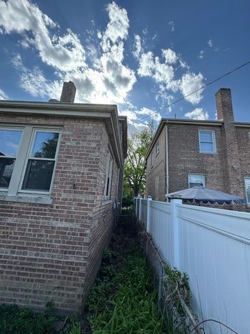 9319 S May Street, Chicago, IL 60620