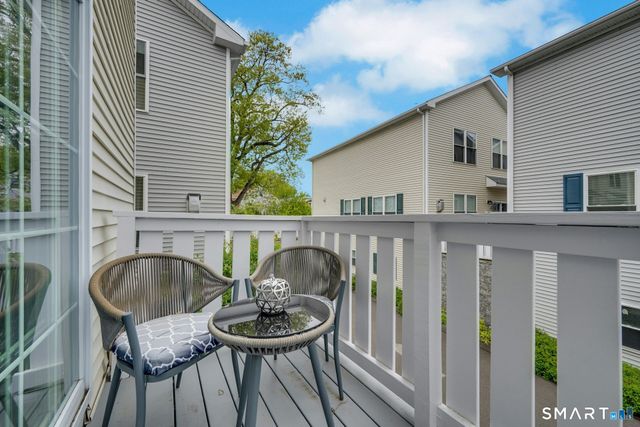 35 Terrace Place 1, Stamford, CT 06902