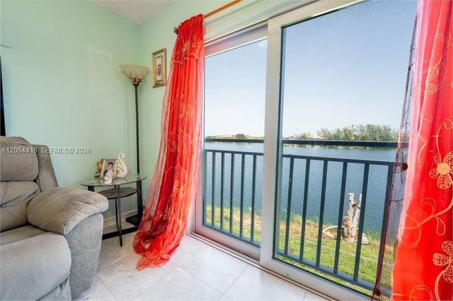 9917 W Okeechobee Rd 3-306, Hialeah Gardens, FL 33016
