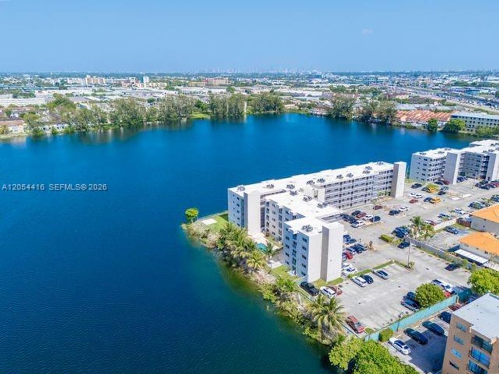 9917 W Okeechobee Rd 3-306, Hialeah Gardens, FL 33016