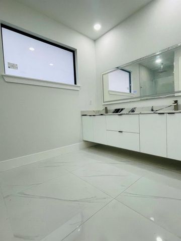 2561 25th Street W, Lehigh Acres, FL 33971