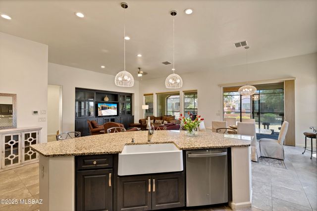 2324 E Dream Catcher Drive, Sahuarita, AZ 85614