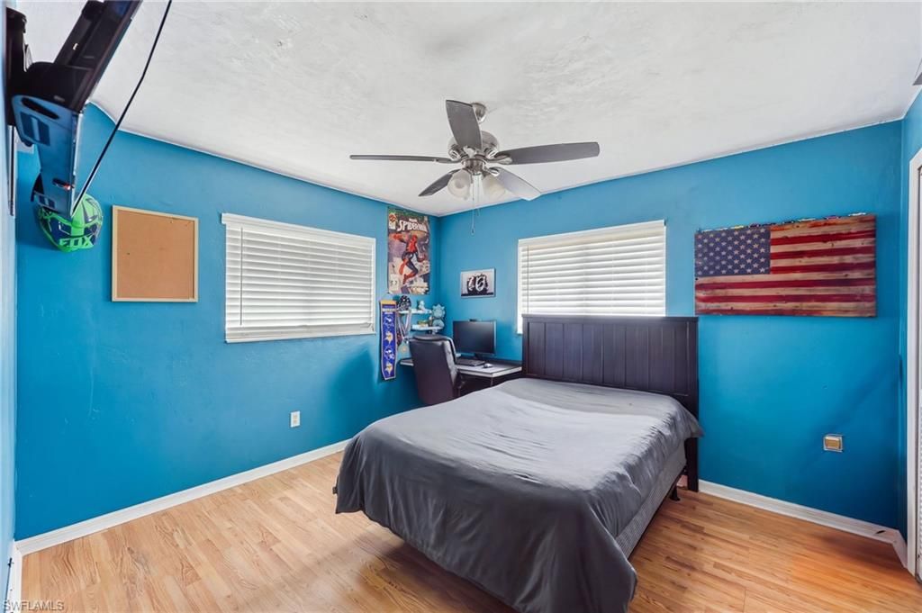 Image 17 of property listing at 338 46th LN, Cape Coral, FL 33904