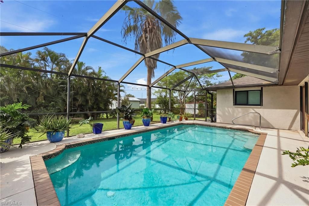 Image 21 of property listing at 338 46th LN, Cape Coral, FL 33904