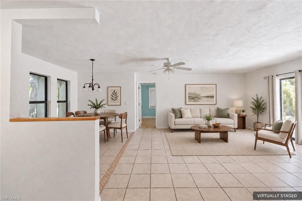 Image 4 of property listing at 338 46th LN, Cape Coral, FL 33904