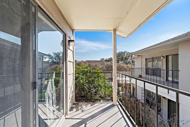 1818 Augusta Drive 6, Houston, TX 77057