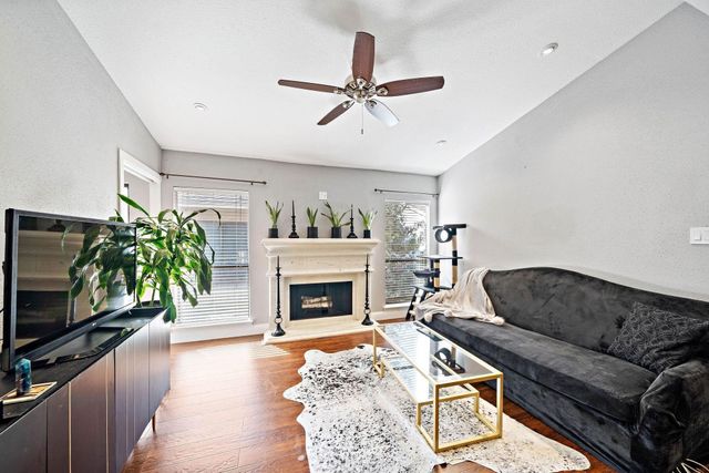 1818 Augusta Drive 6, Houston, TX 77057