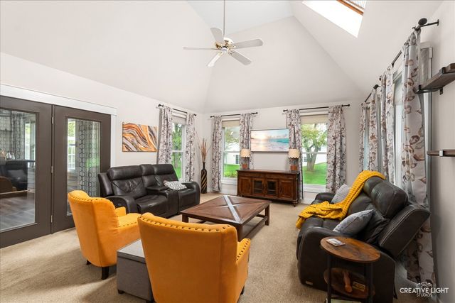 6 Glengarry Lane, Sugar Grove, IL 60554