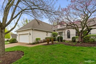 6 Glengarry Lane, Sugar Grove, IL 60554