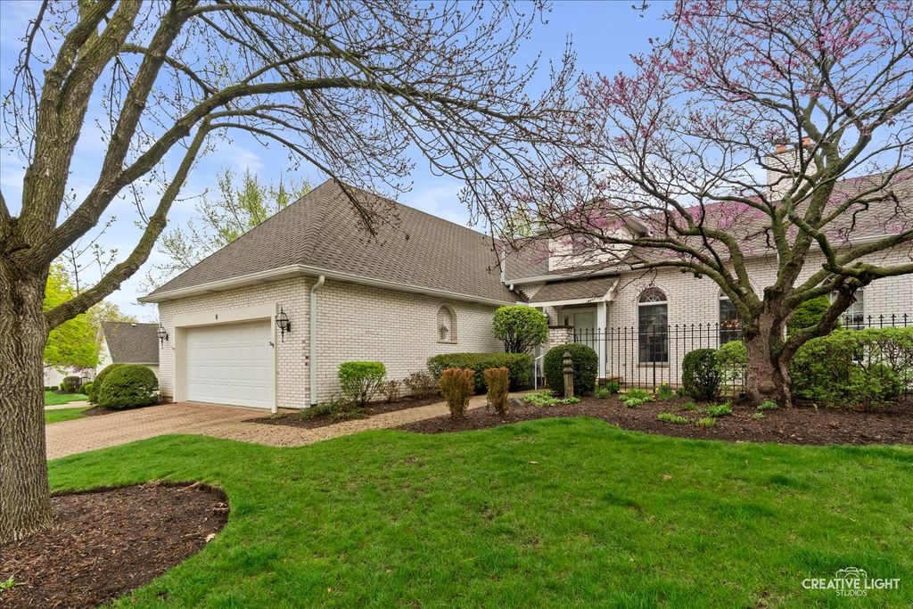 6 Glengarry Lane, Sugar Grove, IL 60554